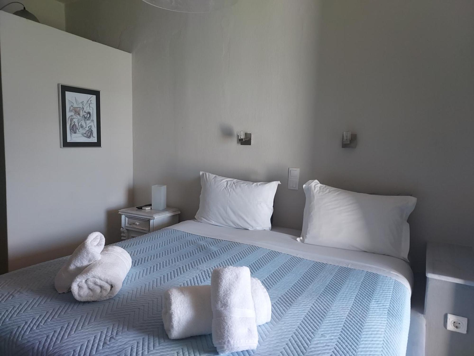 Villa Arni Andros - Βίλα Αρνη Batsíon Oda fotoğraf